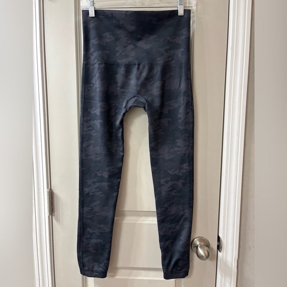 SPANX Pants - SPANX Black Camo High-Waist Leggings